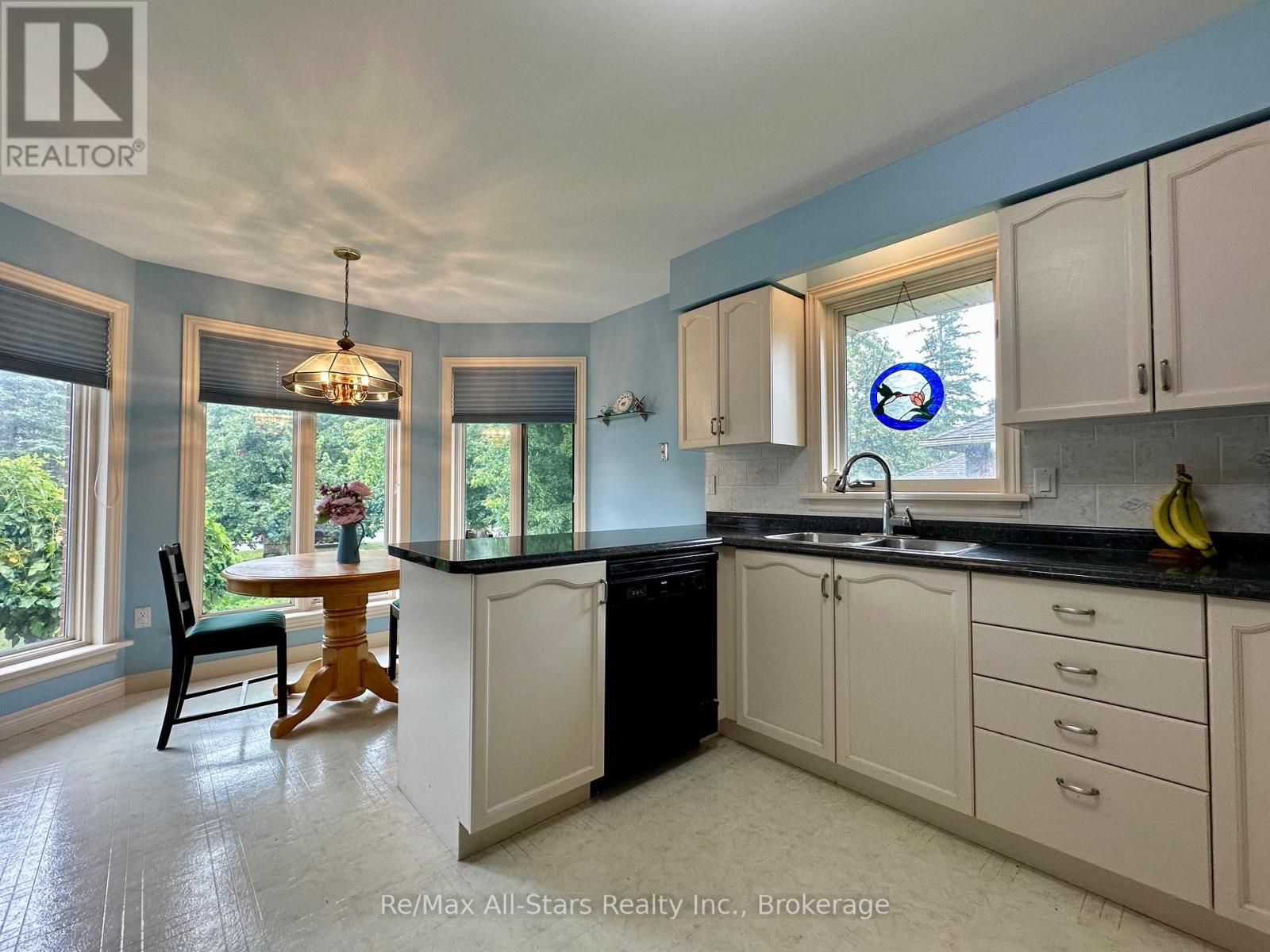 3 GOVERNORS DRIVE - Image 5