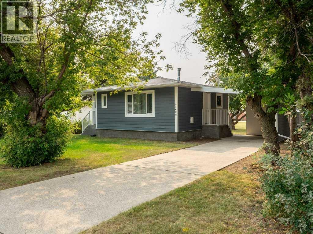 2209 22 Avenue, Coaldale, Alberta, T1M1H5