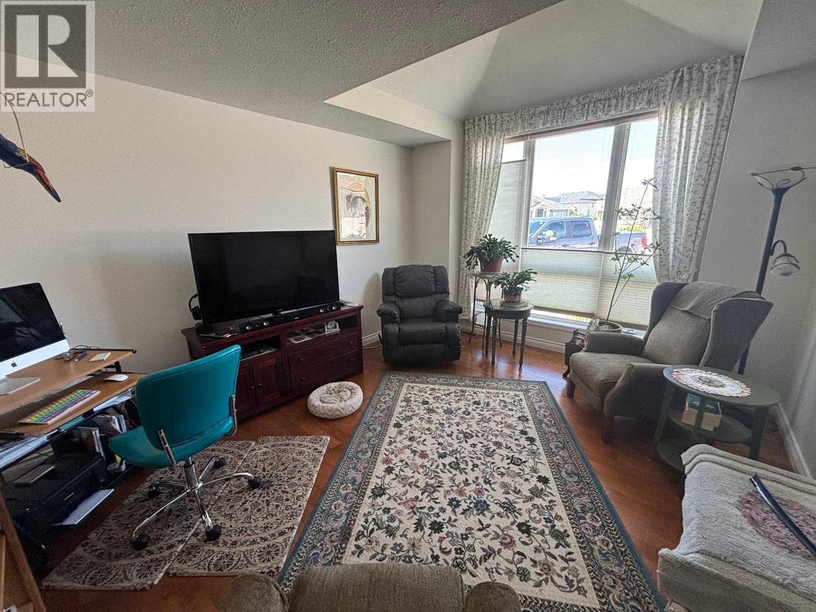 2230 Selkirk Place - Image 6