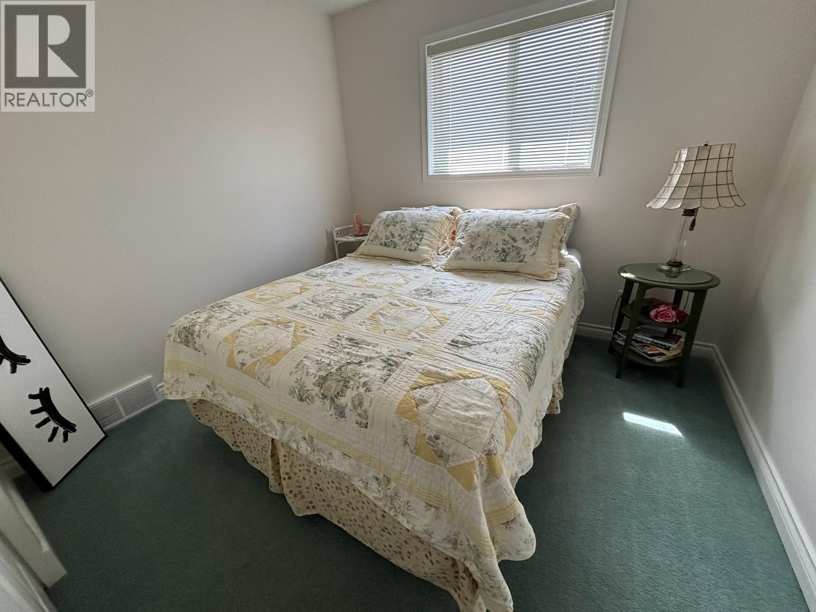 2230 Selkirk Place - 11