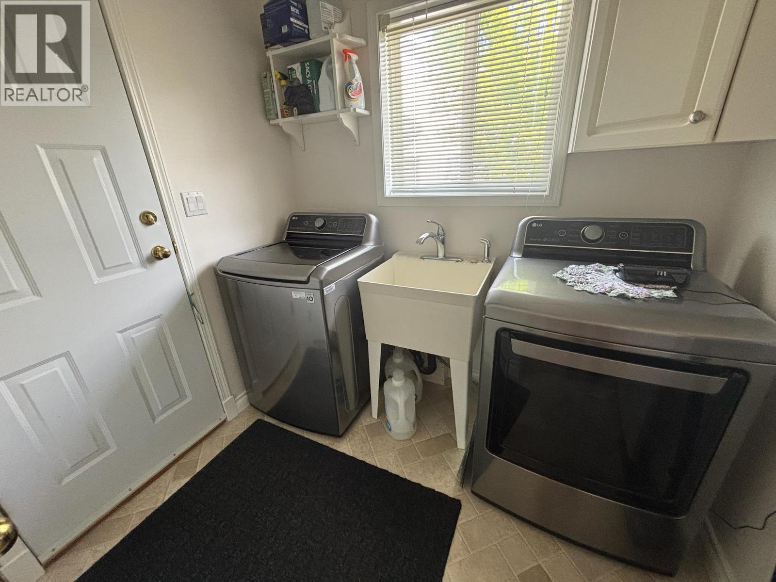 2230 Selkirk Place - Image 18