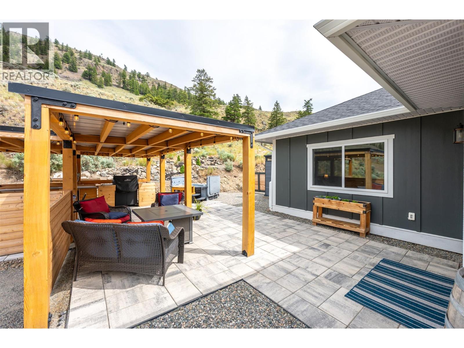130 PIN CUSHION Trail, Keremeos