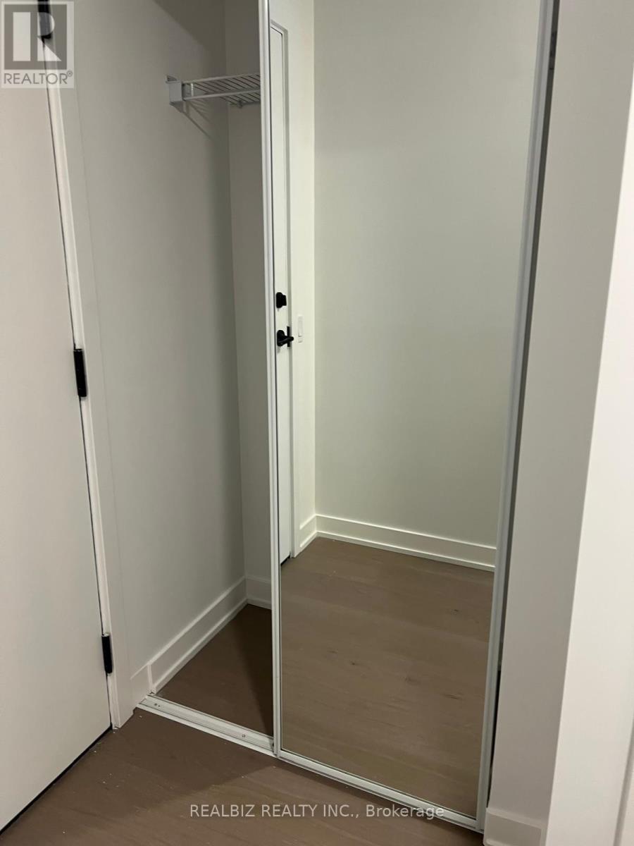 #823 91 MONTCLAIR AVENUE - 10