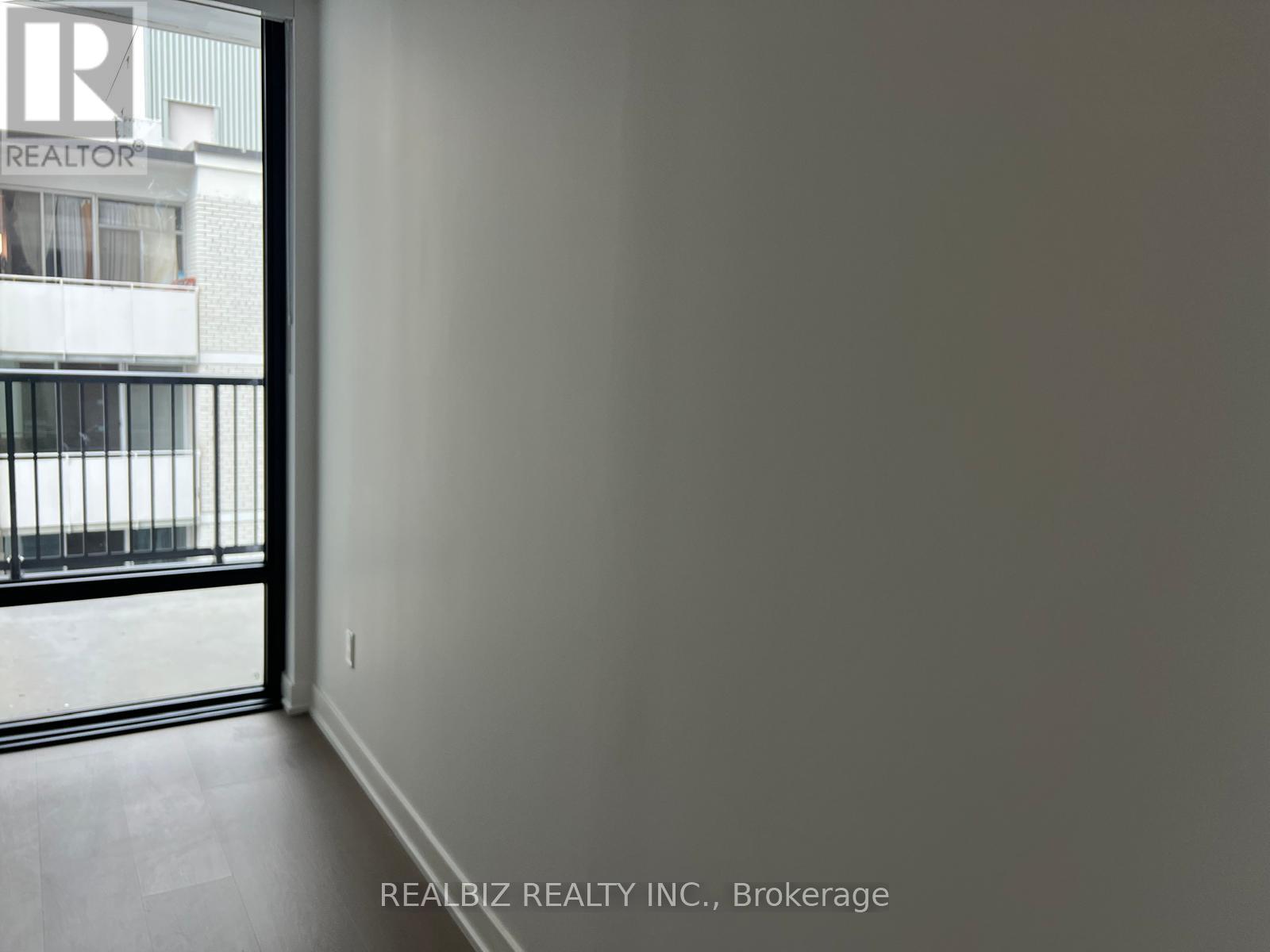 #823 91 MONTCLAIR AVENUE - 11