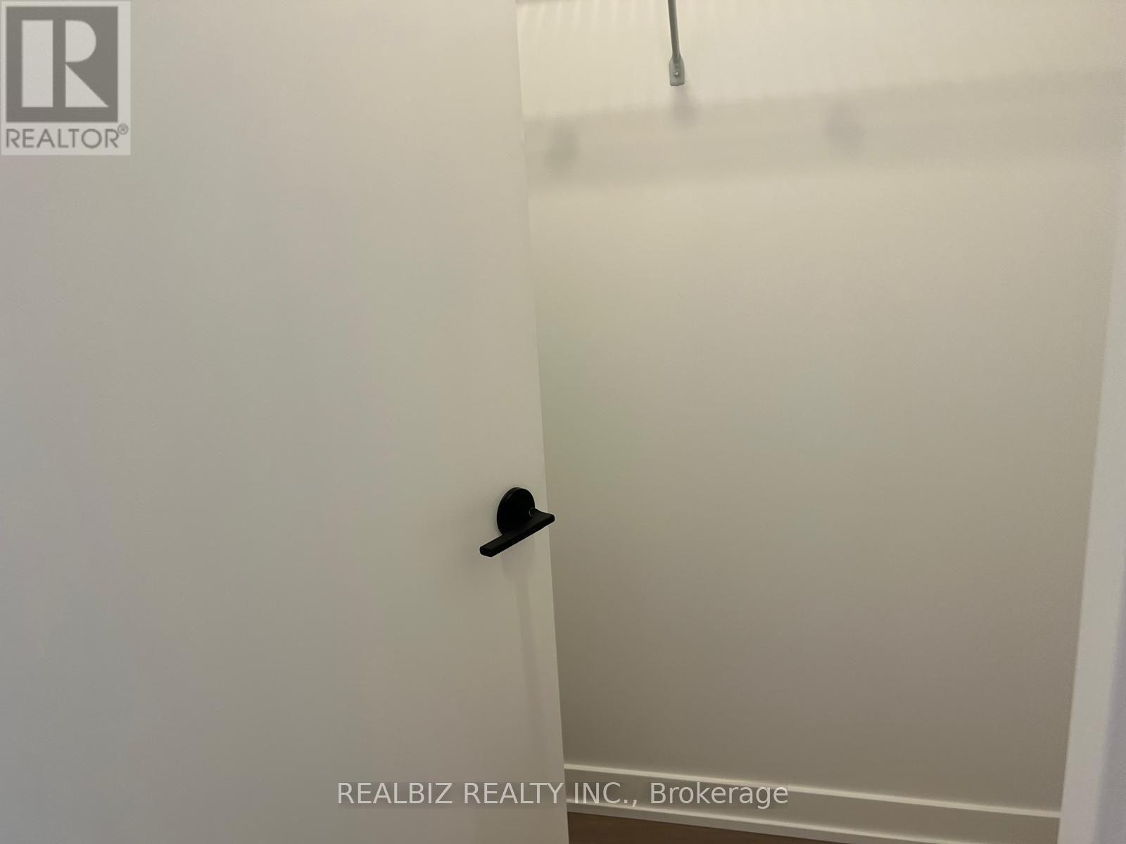 #823 91 MONTCLAIR AVENUE - 20