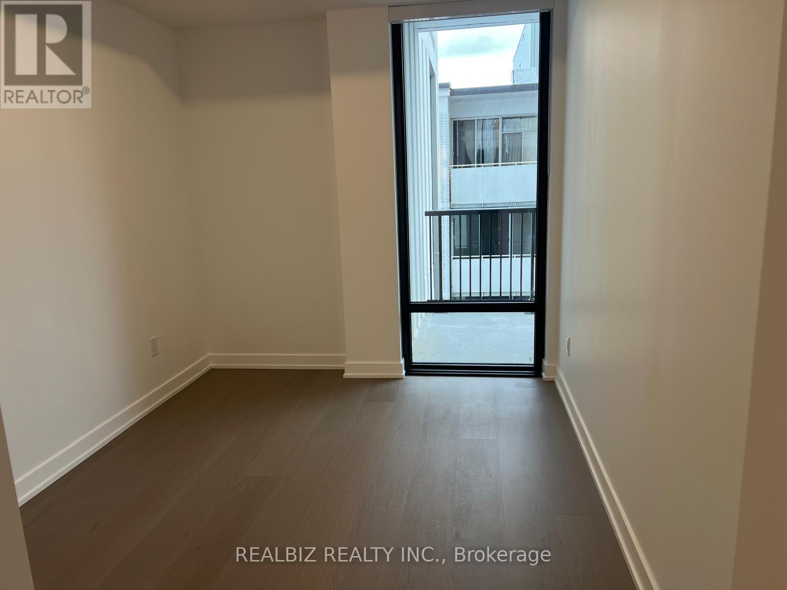 #823 91 MONTCLAIR AVENUE - 21