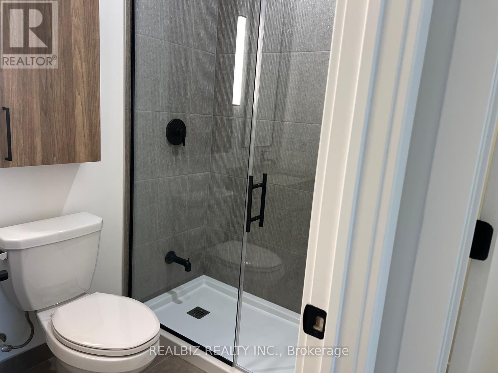 #823 91 MONTCLAIR AVENUE - 27