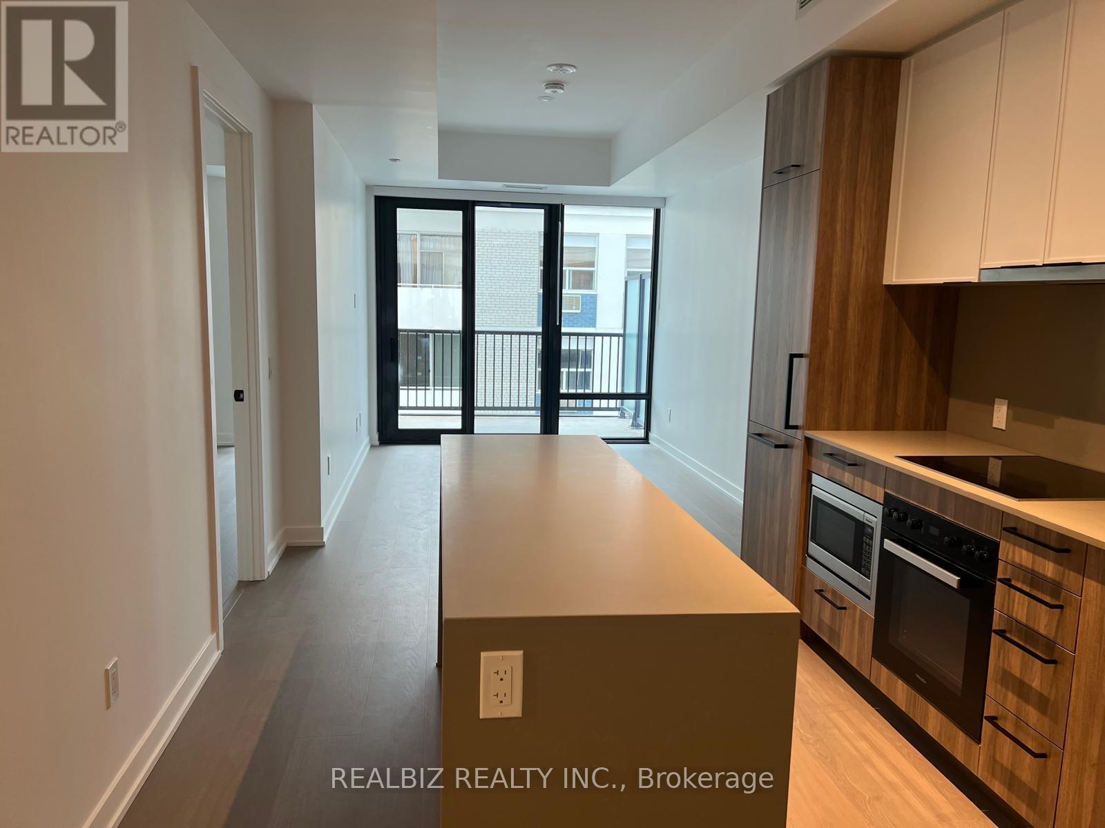 #823 91 MONTCLAIR AVENUE - 6