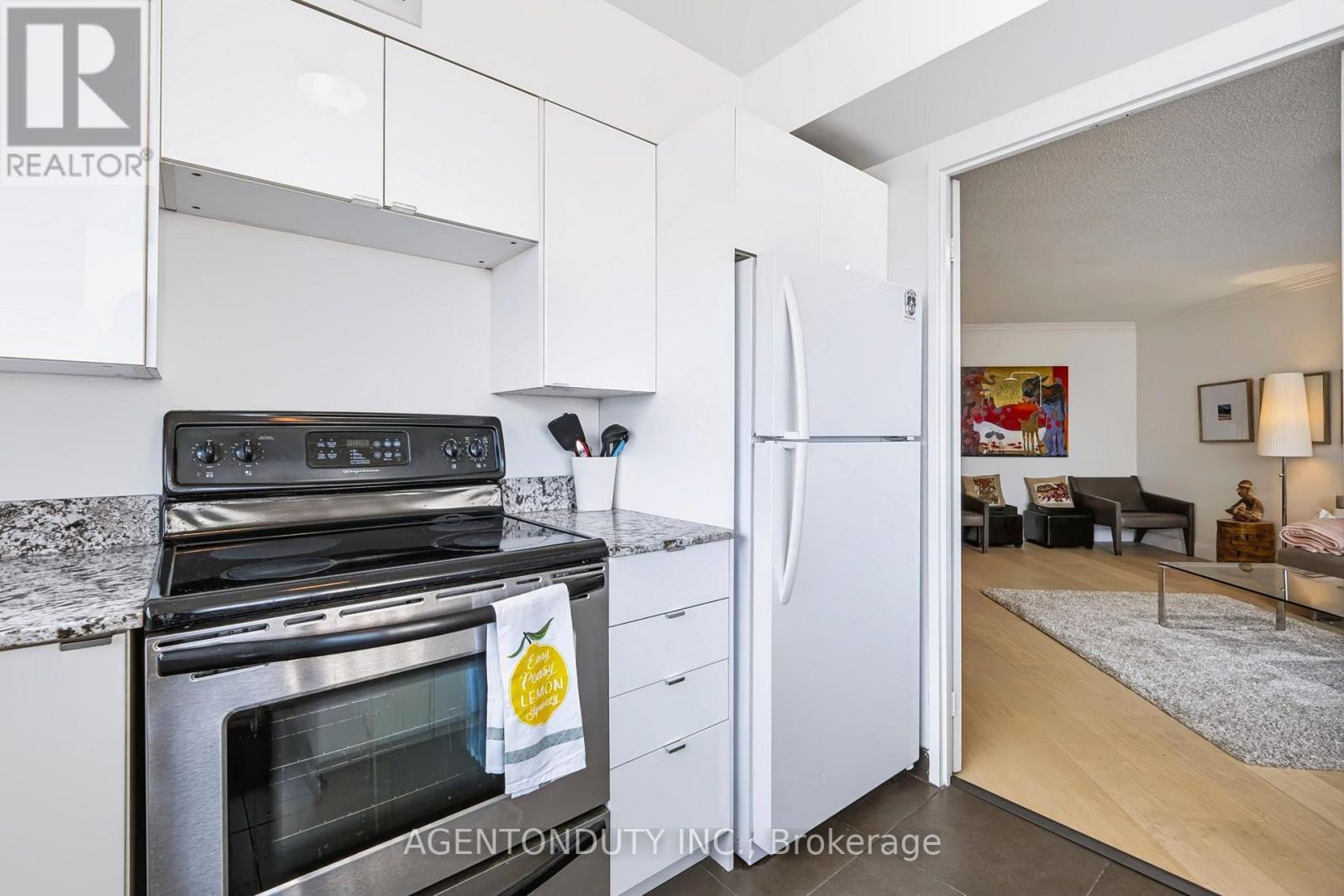 #1602 25 MAITLAND STREET - Image 16