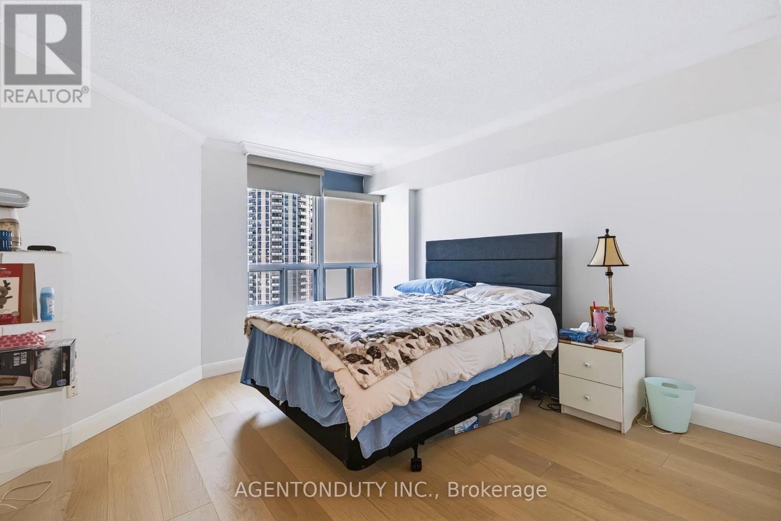 #1602 25 MAITLAND STREET - Image 17