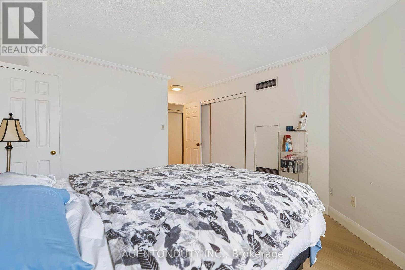 #1602 25 MAITLAND STREET - Image 19