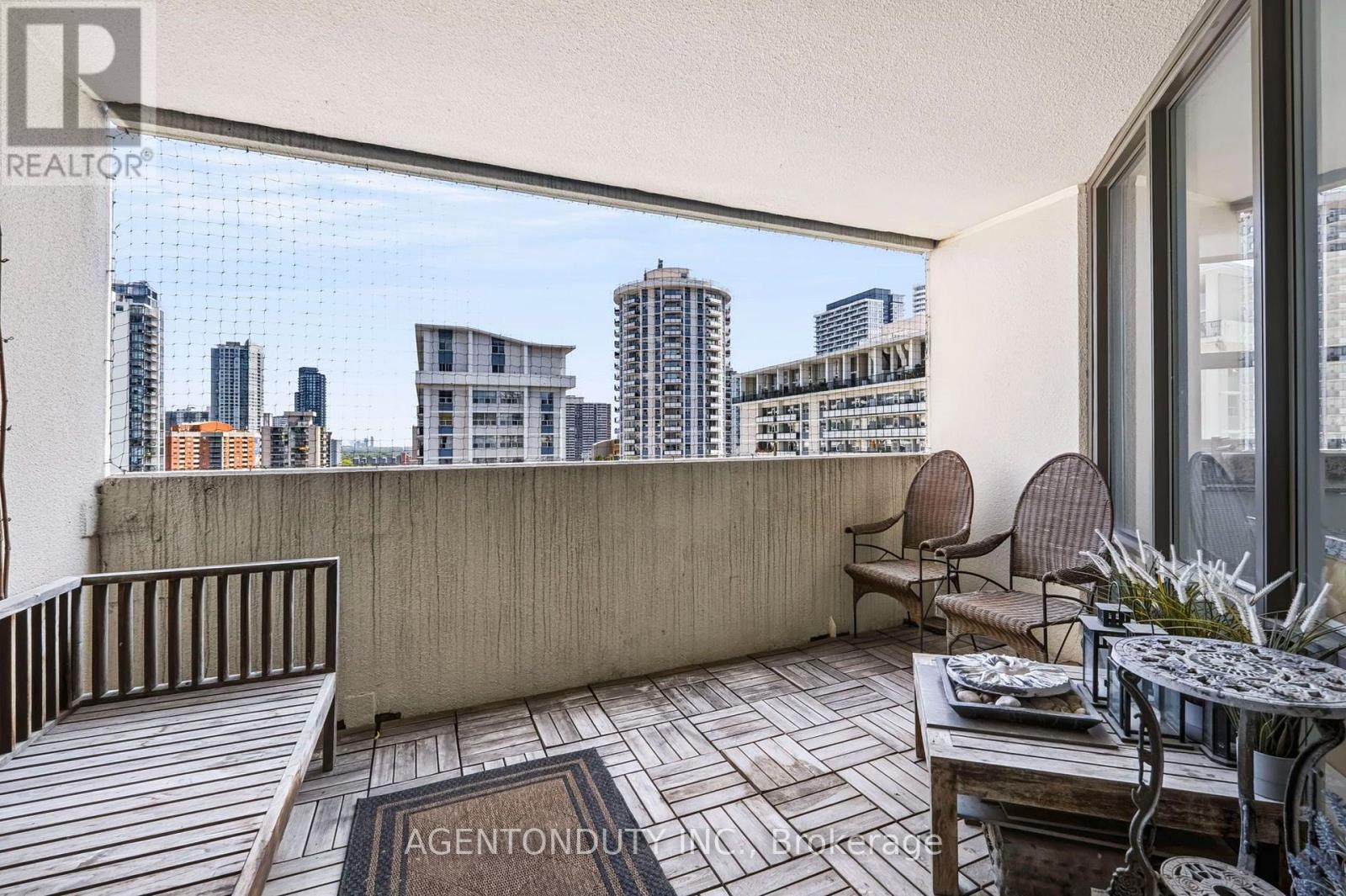 #1602 25 MAITLAND STREET - Image 23