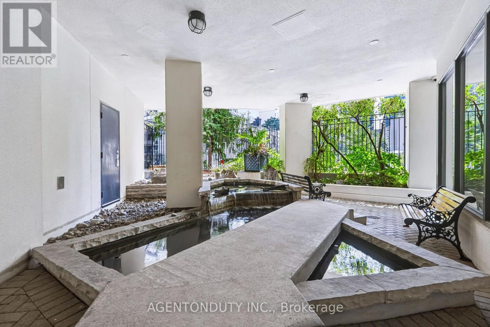 #1602 25 MAITLAND STREET - Image 32