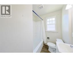 Kitchen - 898 Grandview Avenue, Sarnia, ON N7V3X2 Photo 9