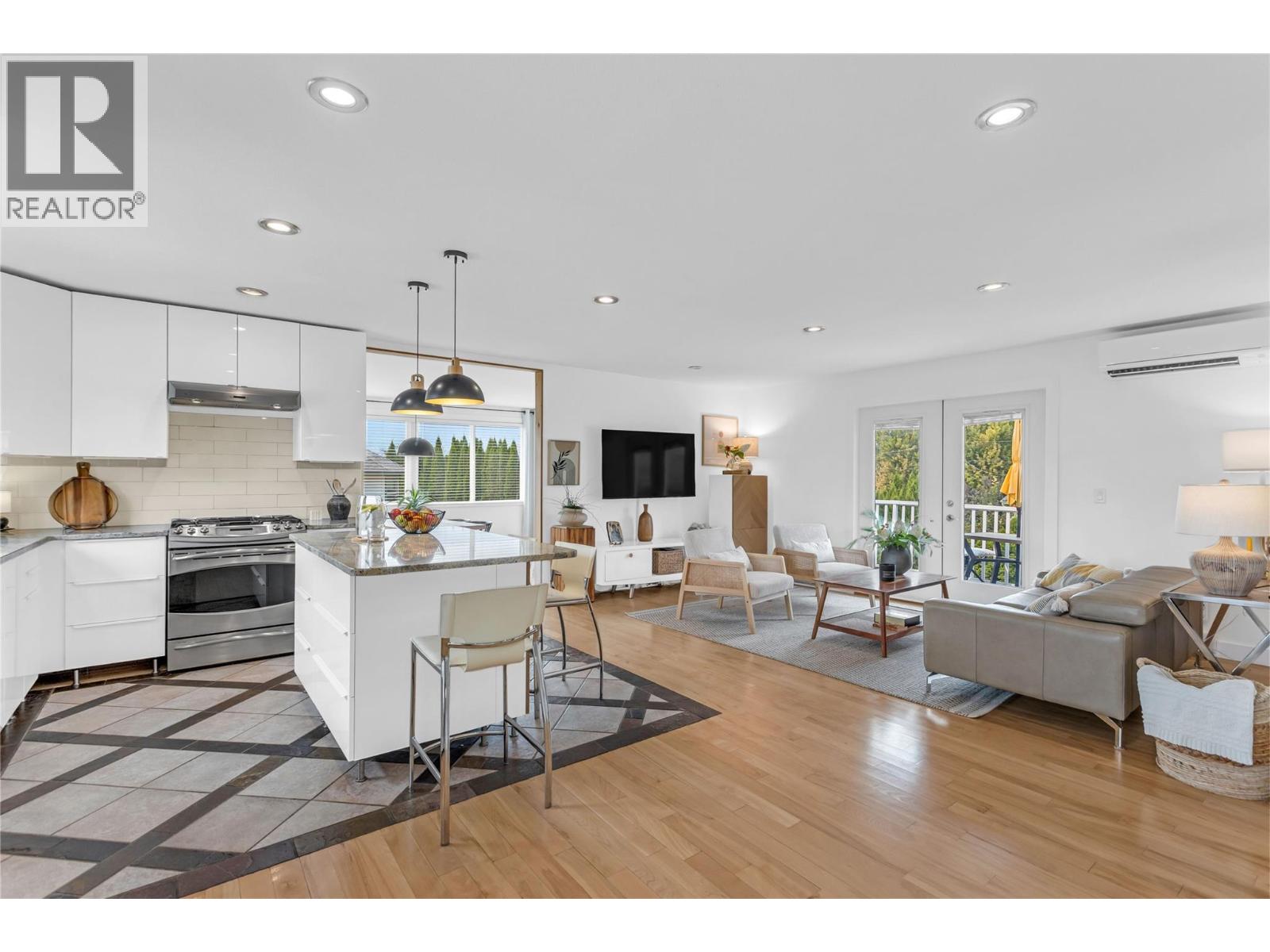  2232 Witt Road, West Kelowna