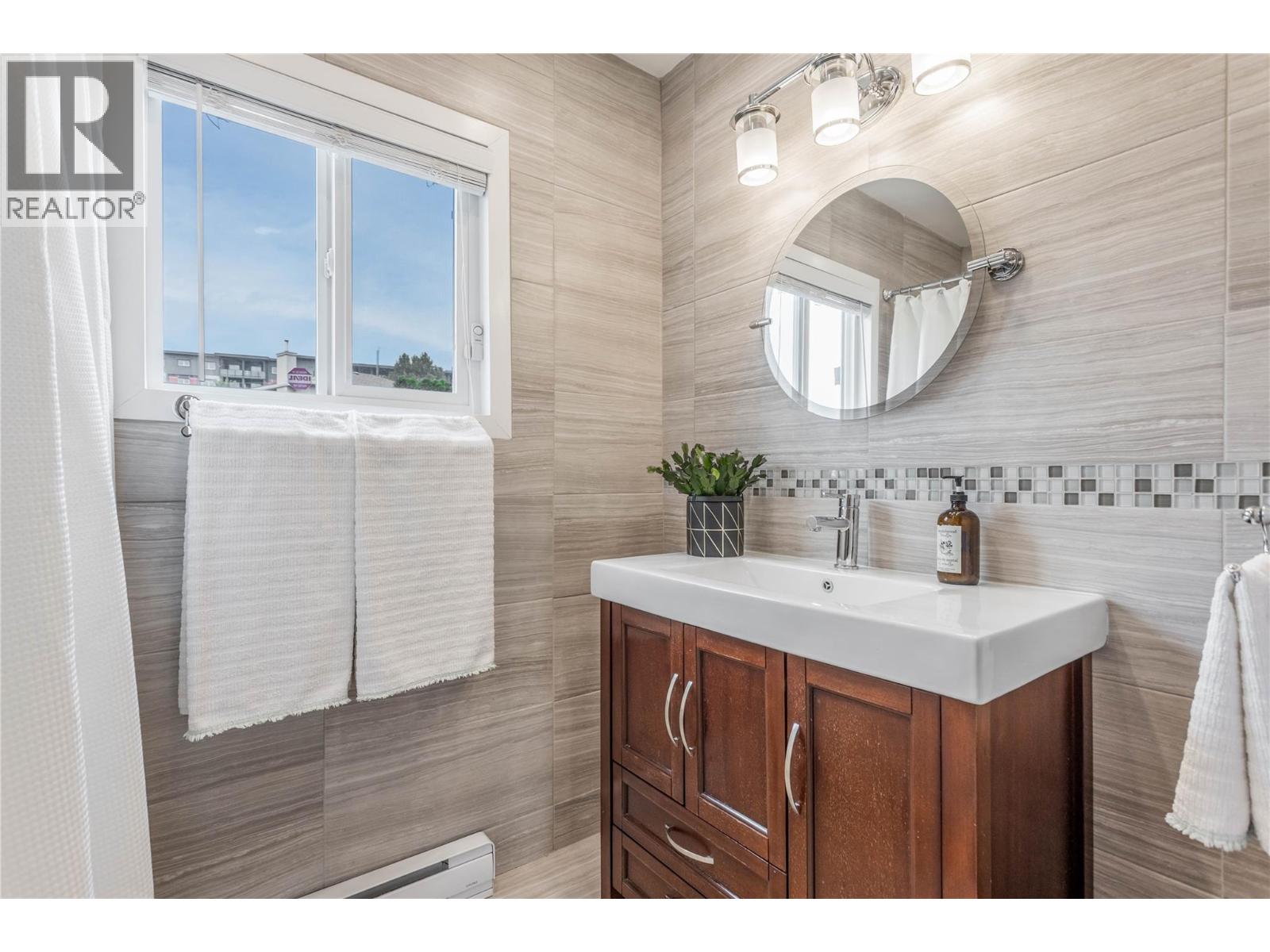  2232 Witt Road, West Kelowna