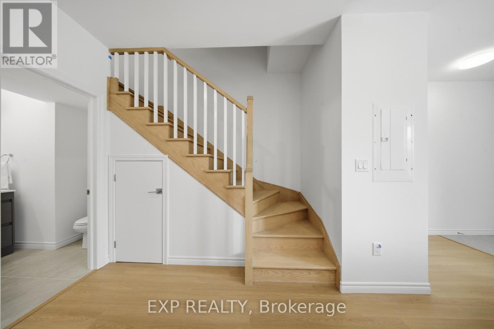 #10 2 SLESSOR BOULEVARD - Image 19