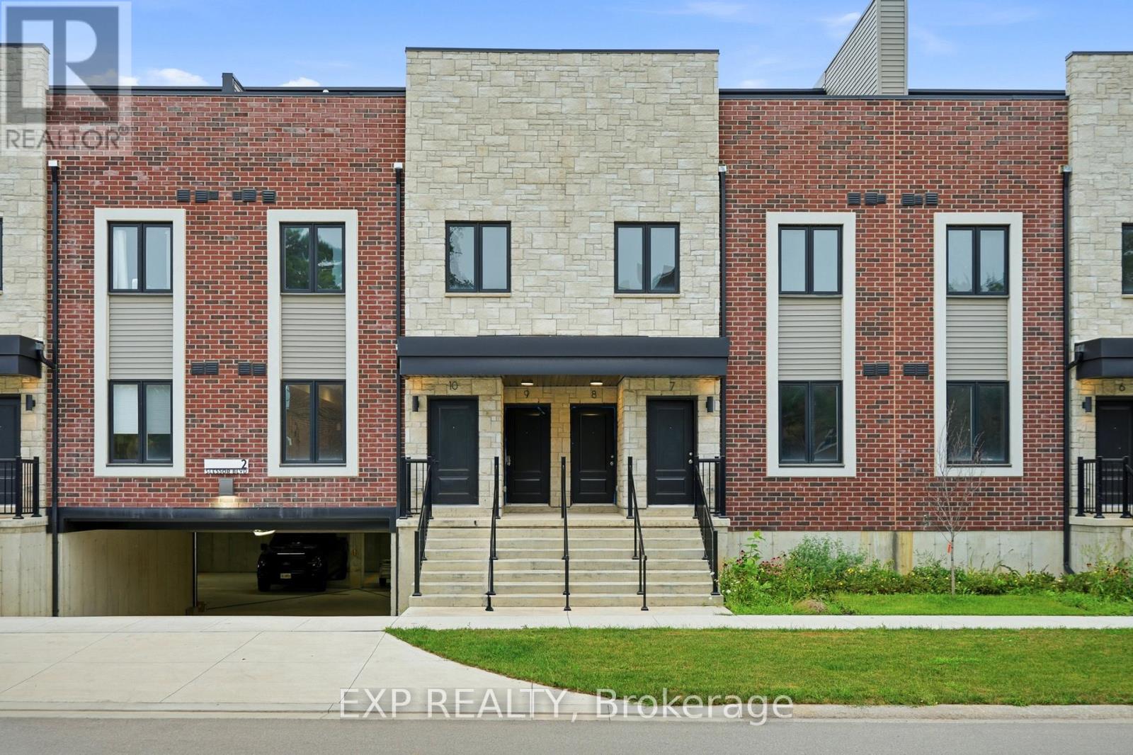 #10 2 SLESSOR BOULEVARD - 2