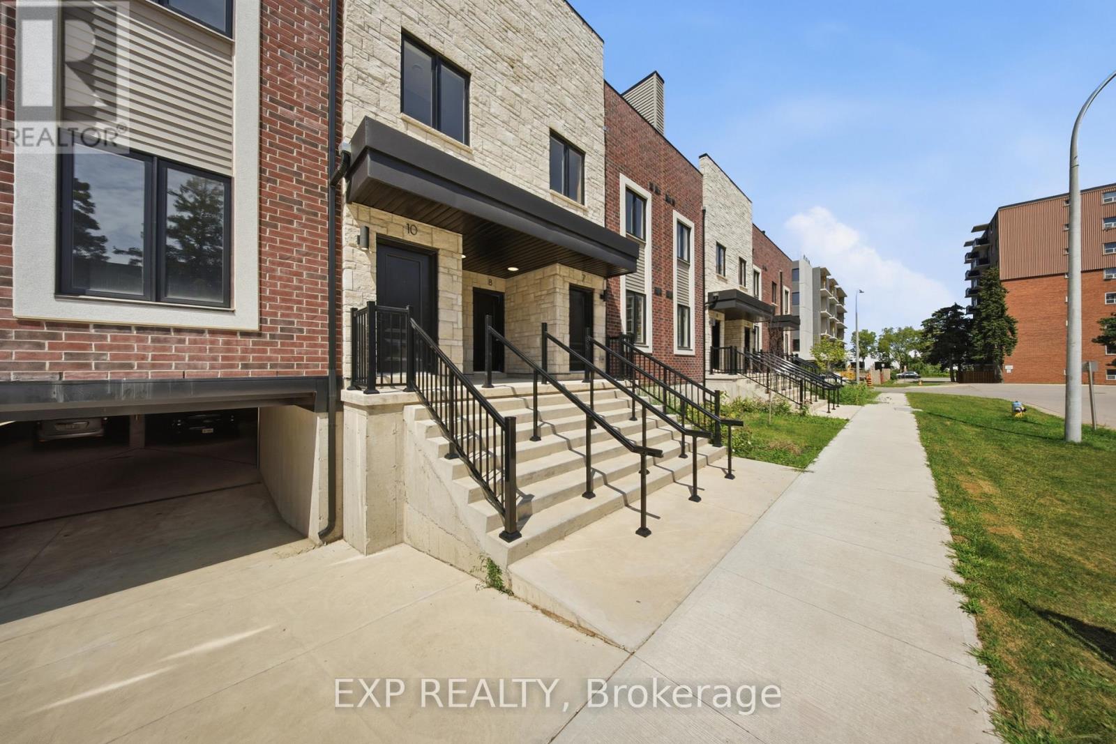 #10 2 SLESSOR BOULEVARD - Image 3