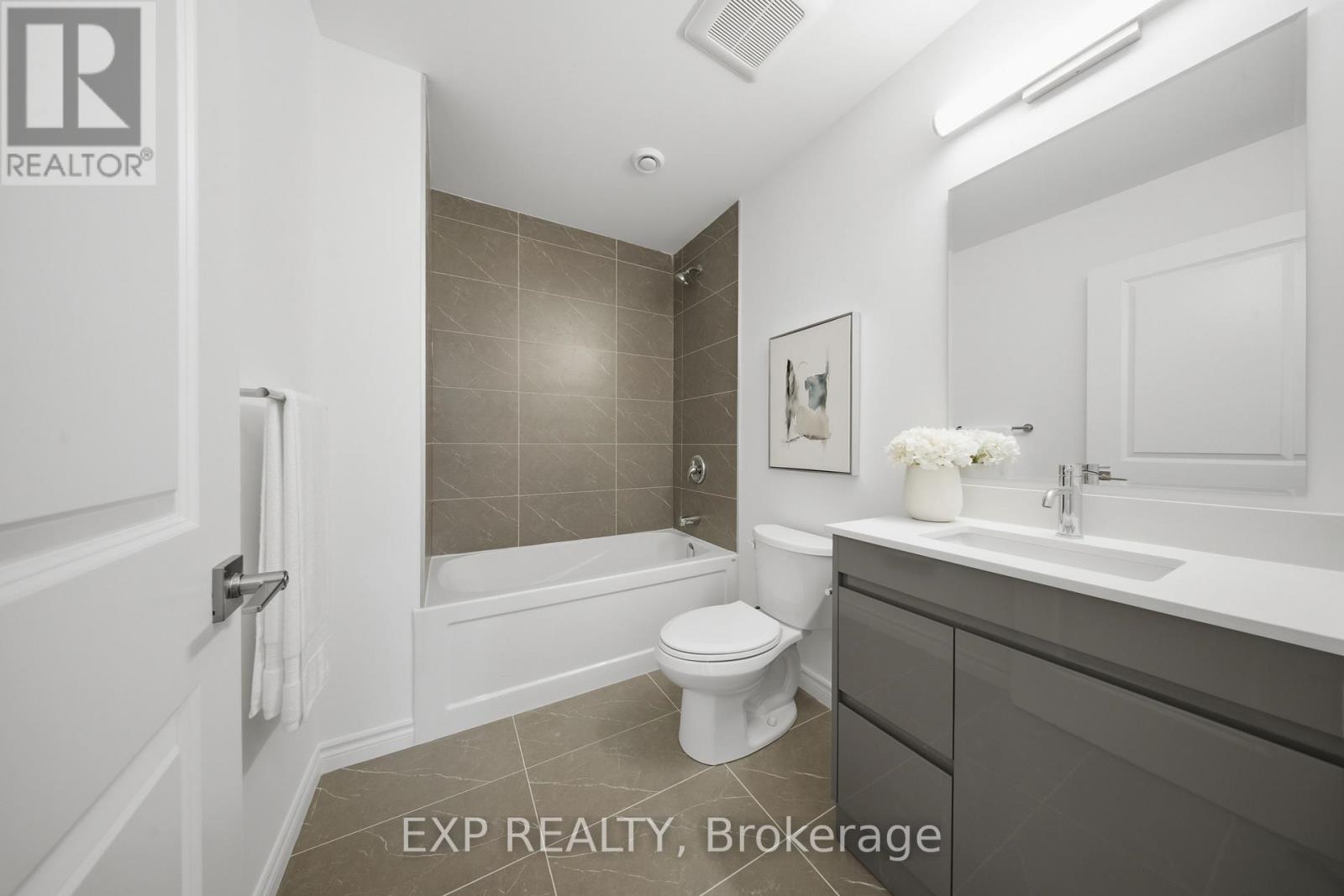 #10 2 SLESSOR BOULEVARD - Image 30