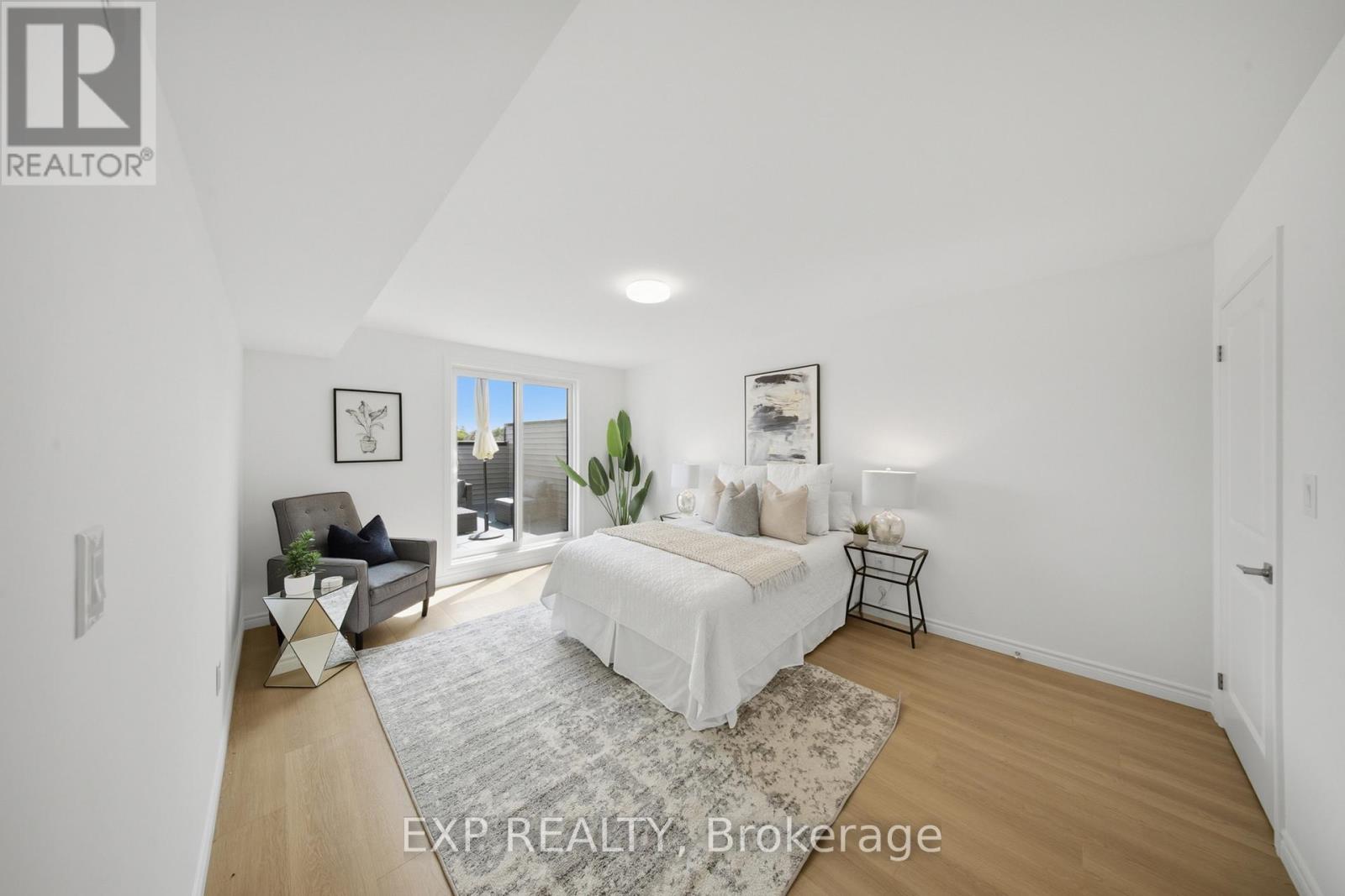 #10 2 SLESSOR BOULEVARD - Image 32