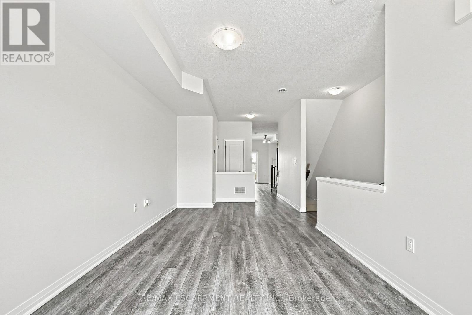 94 LAGUNA VILLAGE CRESCENT - 5