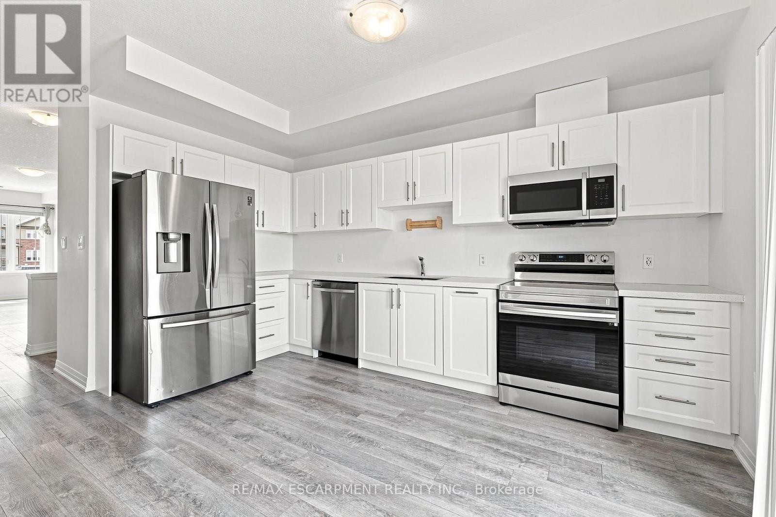 94 LAGUNA VILLAGE CRESCENT - 6