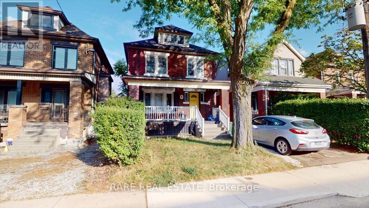 Photo of 8 Balsam Avenue