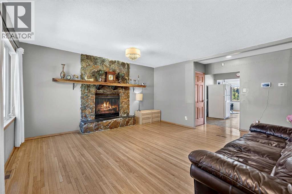 2018 Cottonwood Crescent SE - Image 6