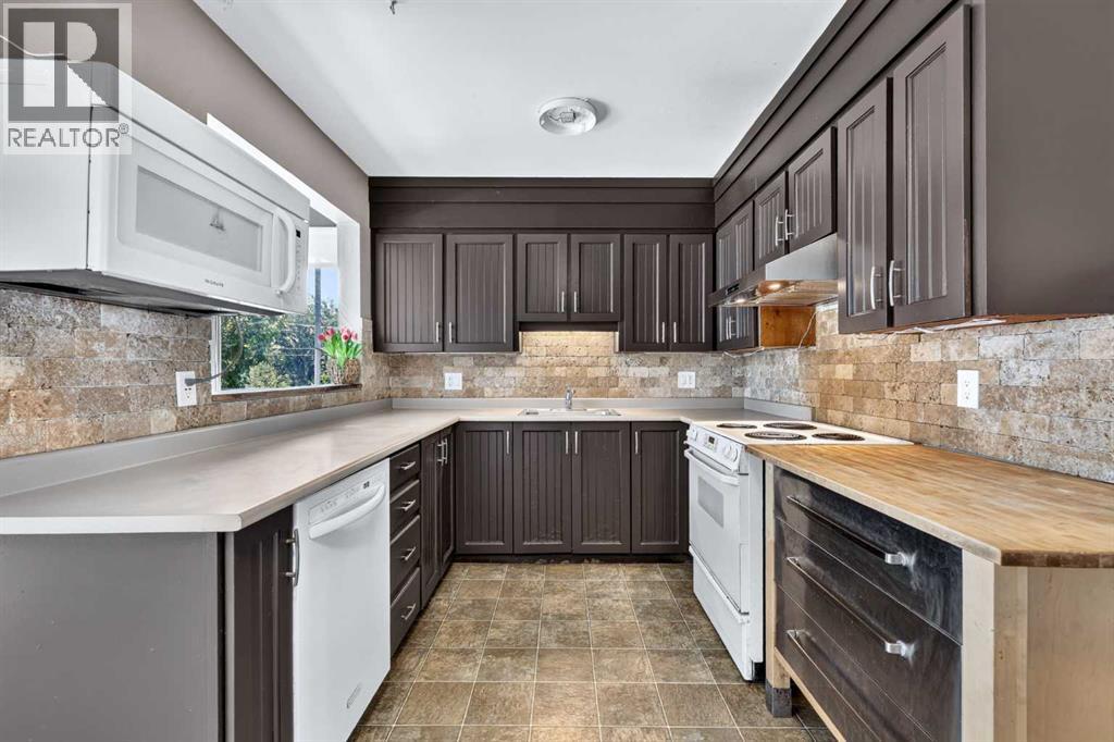2018 Cottonwood Crescent SE - Image 12