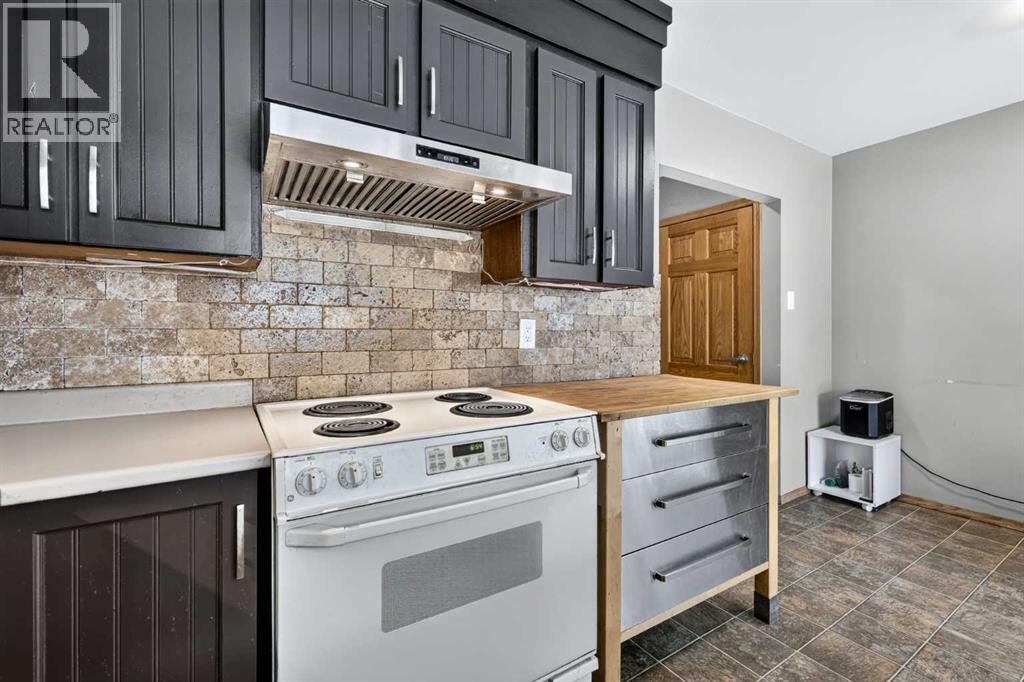 2018 Cottonwood Crescent SE - Image 14