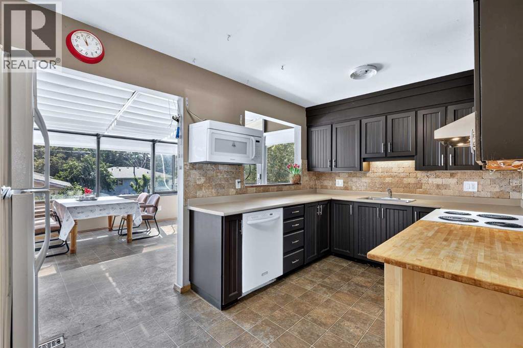 2018 Cottonwood Crescent SE - Image 11