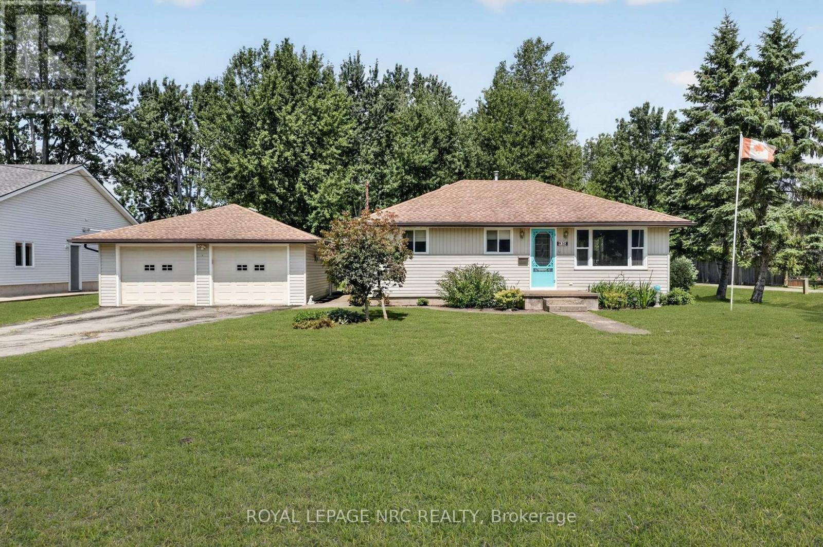 930 EDGEMERE ROAD - 1