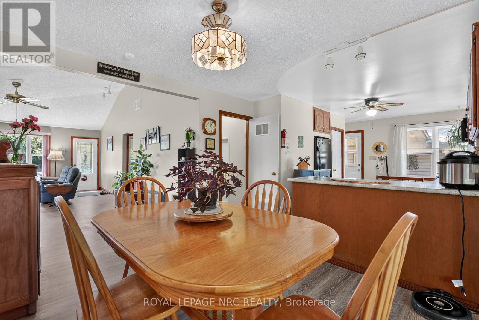 930 EDGEMERE ROAD - 19