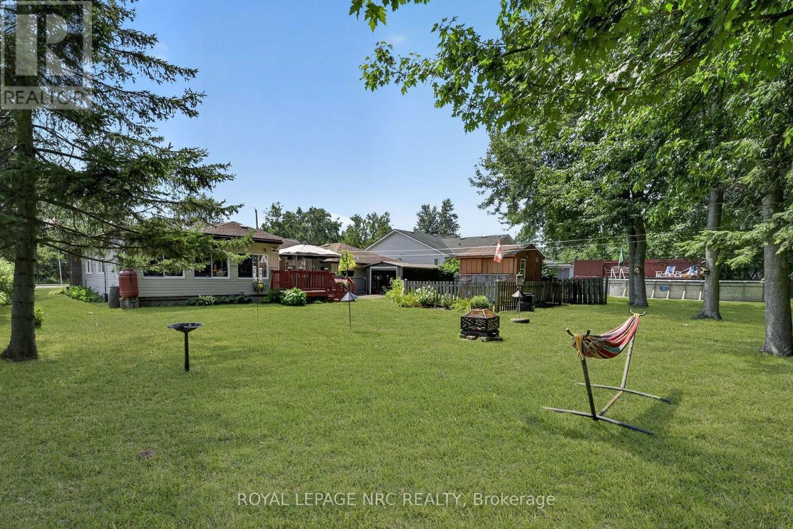 930 EDGEMERE ROAD - 39