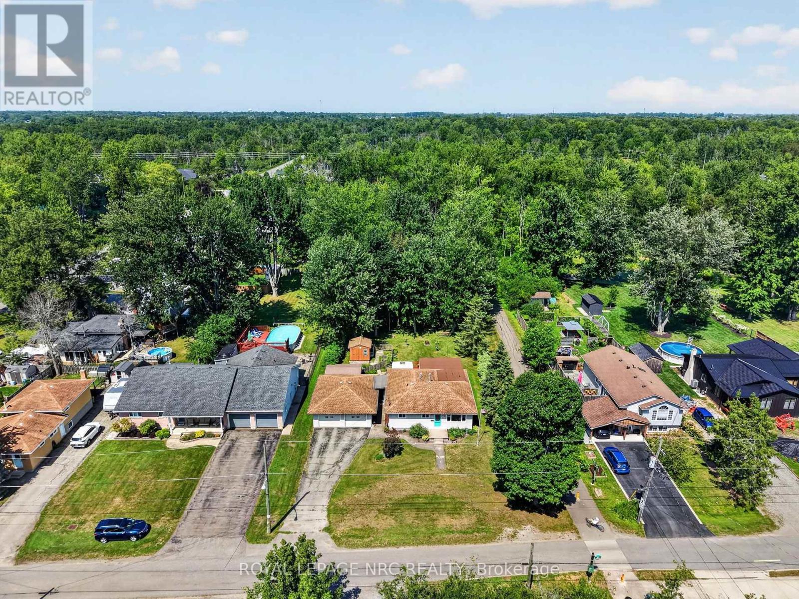 930 EDGEMERE ROAD - 44