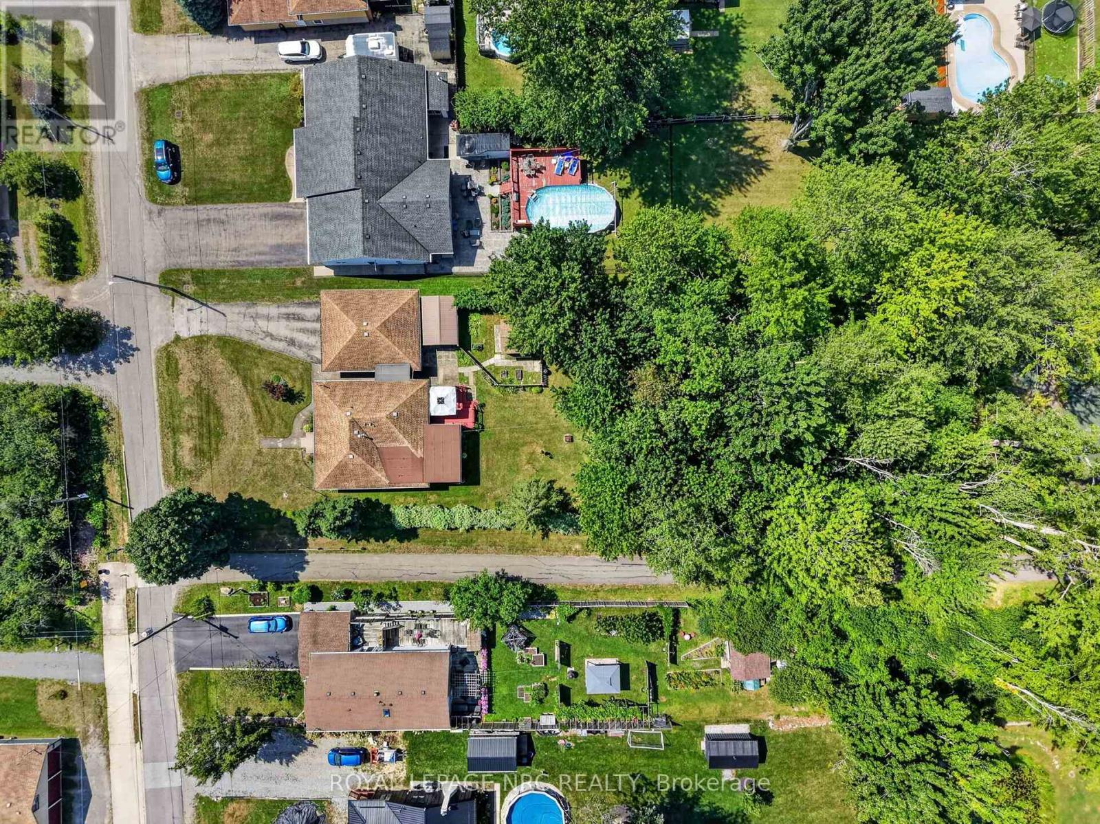 930 EDGEMERE ROAD - 48