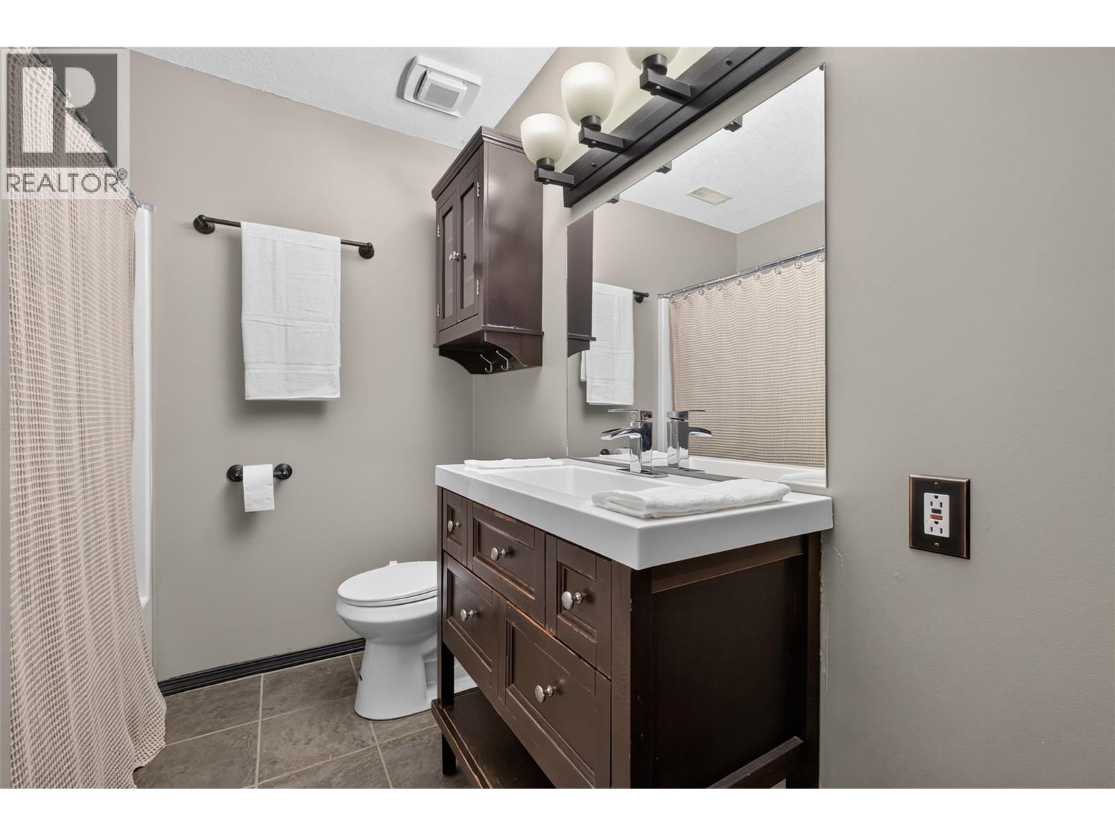 7959 Tronson Road, Vernon