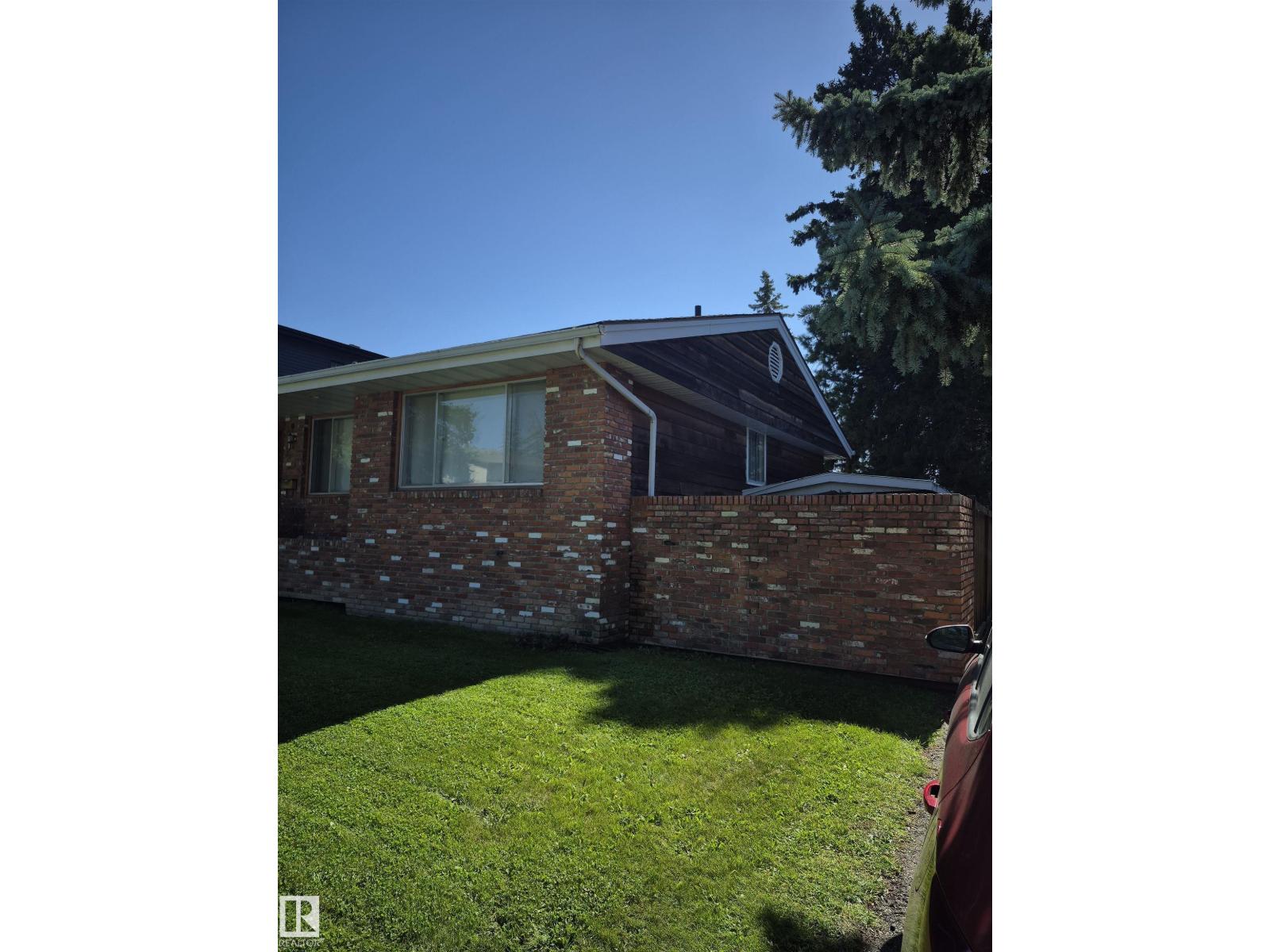 11715 83 Av NW photo 5 — MLS® E4500795