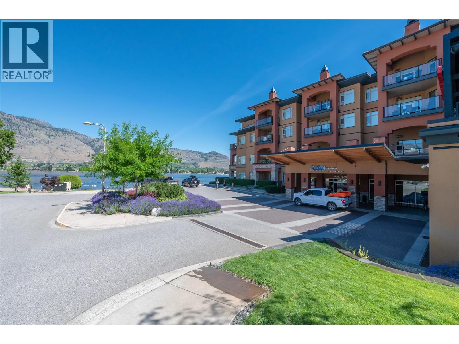 #113 15 Park Place - 38