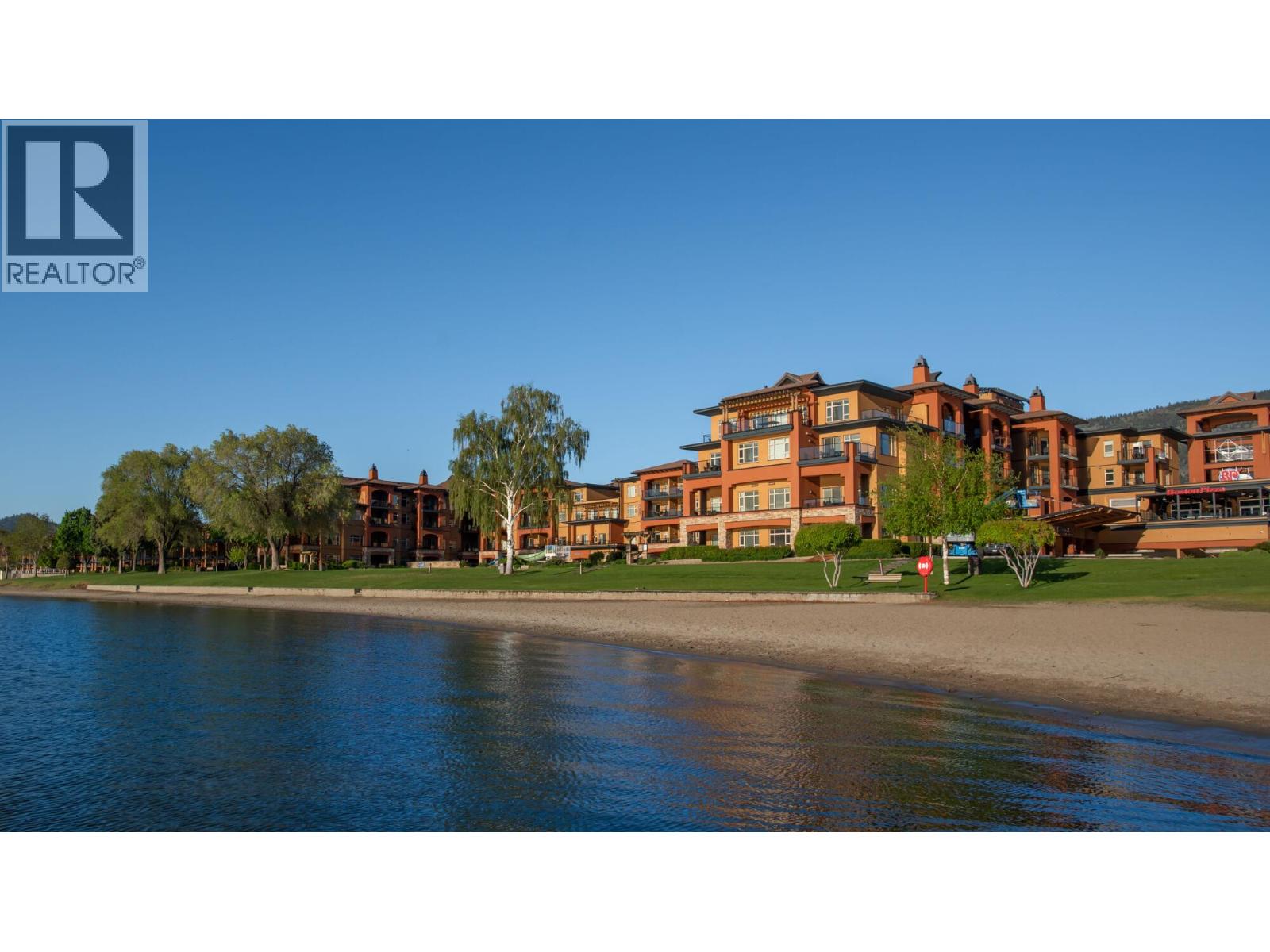 #113 15 Park Place - Image 28