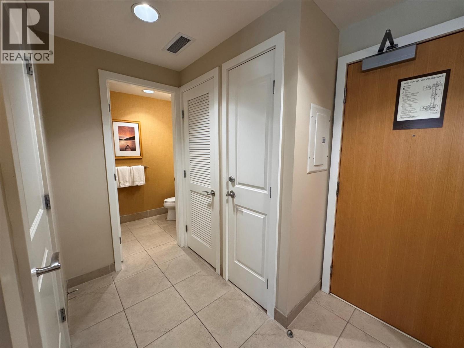 #113 15 Park Place - Image 3