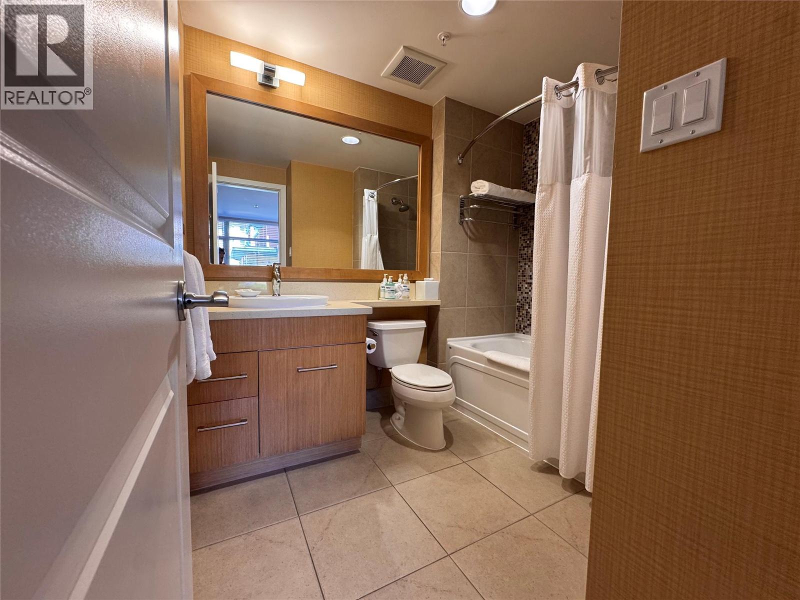 #113 15 Park Place - 15