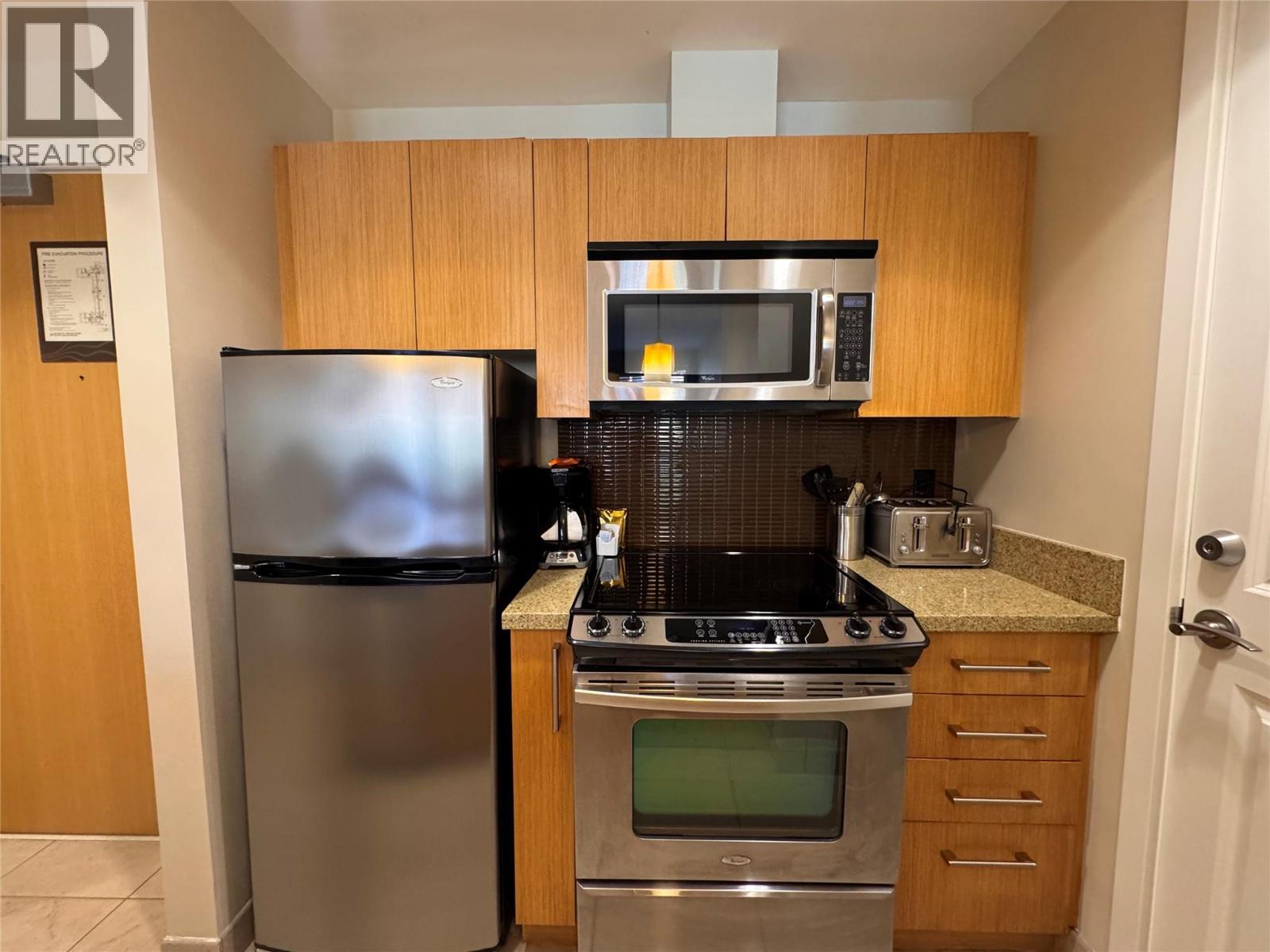 #113 15 Park Place - 11