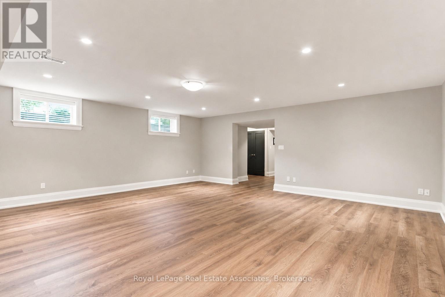 32 JOPLING AVENUE N - 45