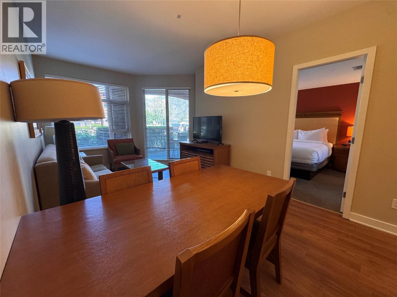 #113 15 Park Place - 18