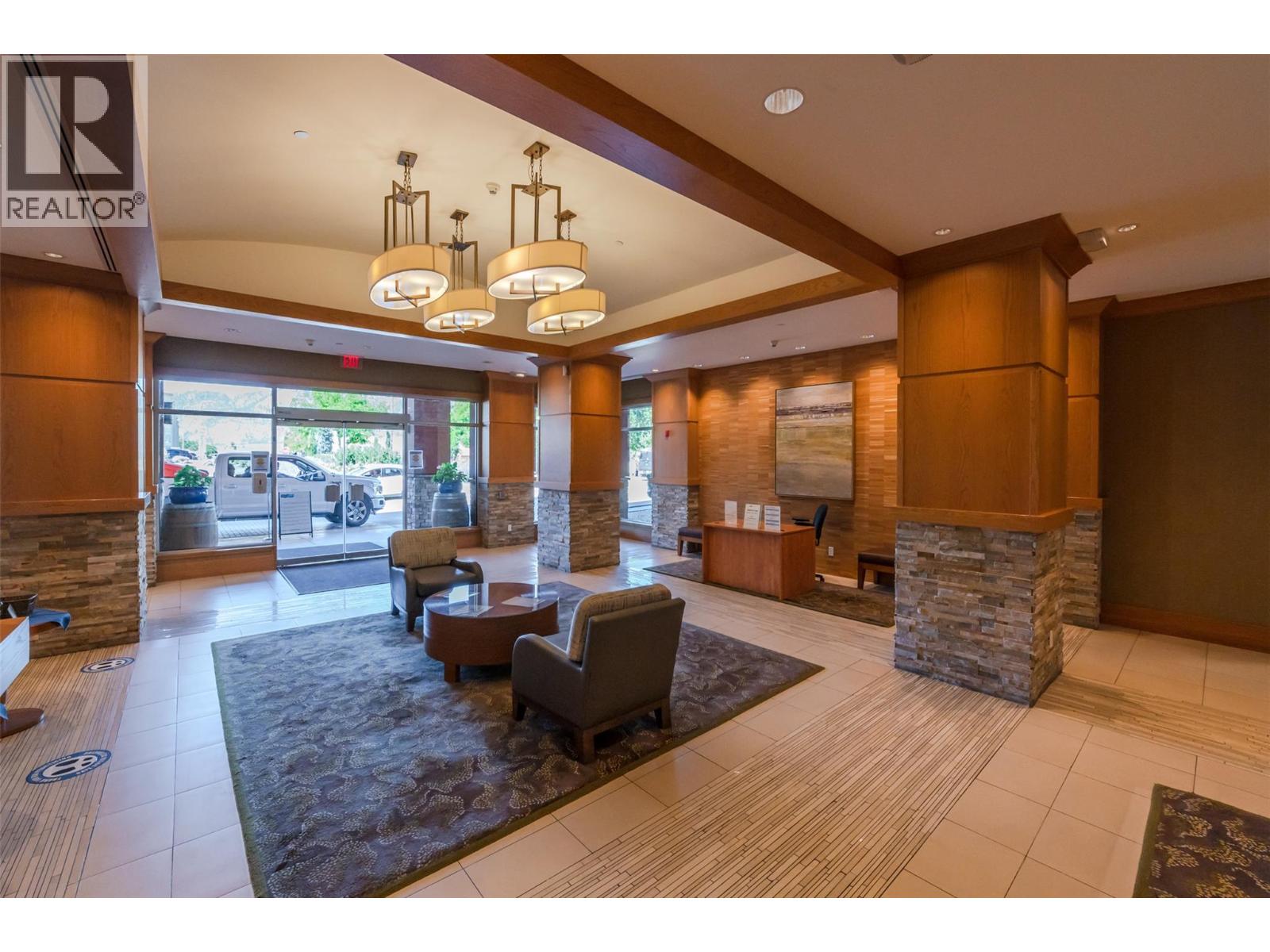 #113 15 Park Place - 36