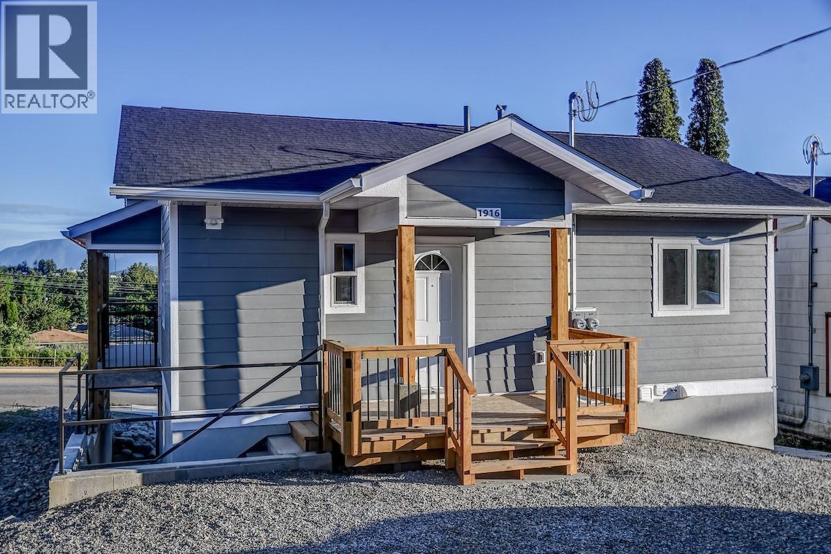 1916 Canyon Street - 34