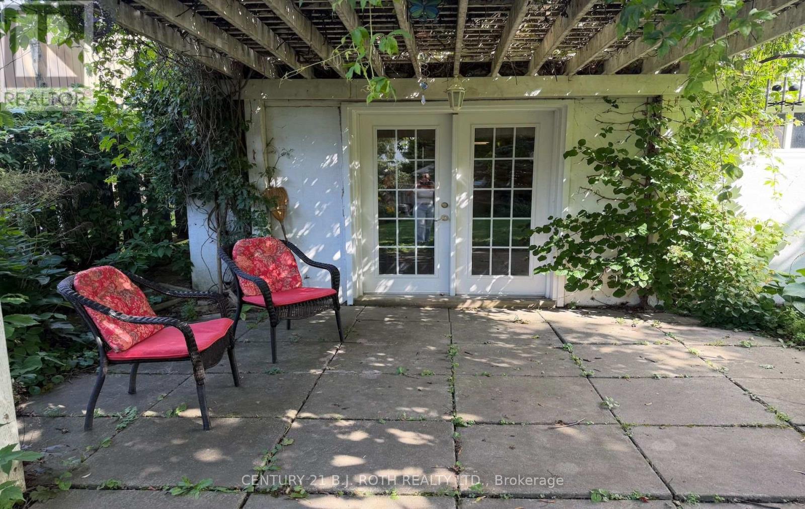 72 ALLAN STREET - 2