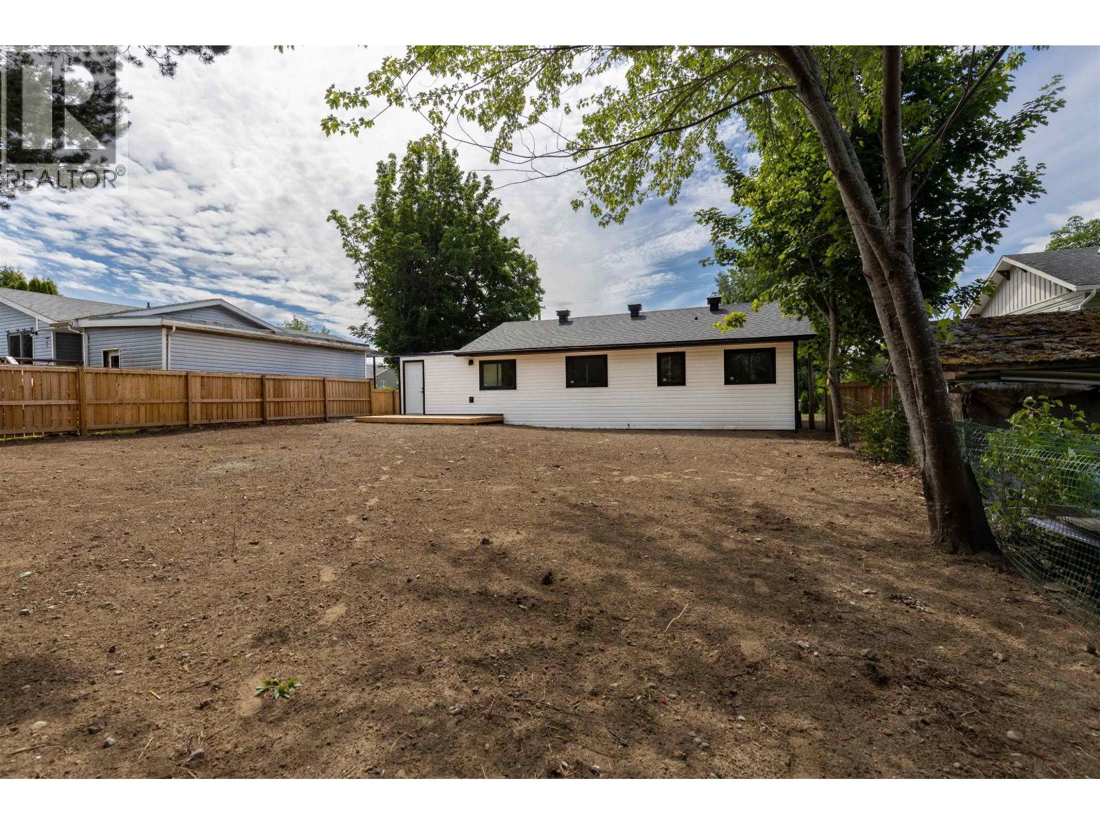 4726 DAVIS Avenue, Terrace